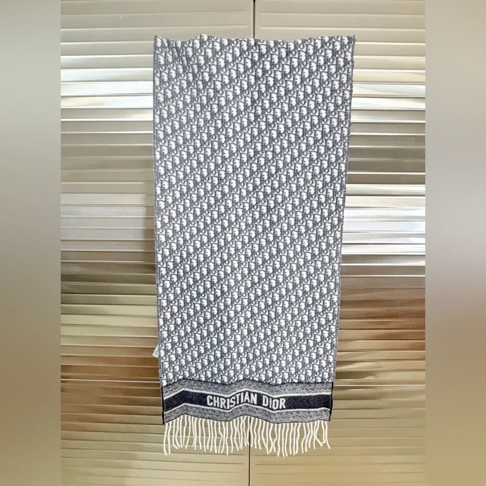 Dior 100% Cashmere Oblique Fringe Scarf - Picture 2 of 12